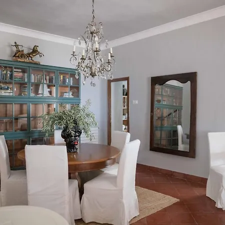 Dora (adults Only) Alojamento de Acomodação e Pequeno-almoço 4*