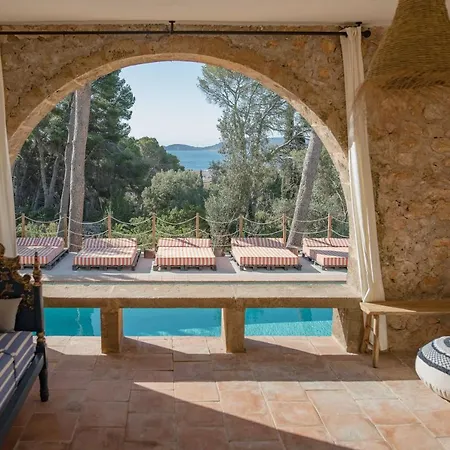 Dora (adults Only) ベッド・アンド・ブレックファスト 4*