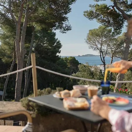 Dora (adults Only) ベッド・アンド・ブレックファスト 4*