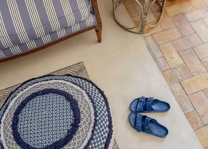 Dora (adults Only) Bed & Breakfast